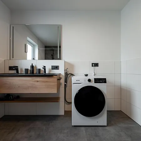#2 Jsliving Business - Barrierefrei Terrasse Kueche Smarttv Kostenloser Parkplatz Διαμέρισμα *