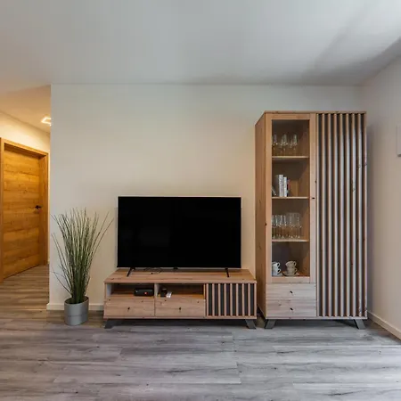 #2 Jsliving Business - Barrierefrei Terrasse Kueche Smarttv Kostenloser Parkplatz Διαμέρισμα Horb am Neckar